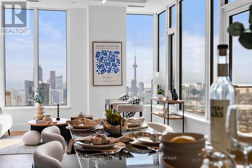 6209 - 11 YORKVILLE AVENUE  Toronto, ON M4W 0B7