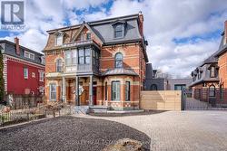 34 BEACONSFIELD AVENUE  Toronto, ON M6J 3H9