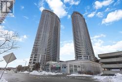 2021 - 135 VILLAGE GREEN SQUARE  Toronto, ON M1S 0L1
