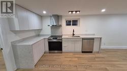 BSMT - 48 ROCKPORT CRESCENT  Richmond Hill, ON L4C 2L6