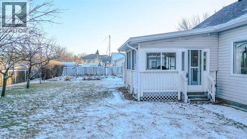 196 W 100 S, Raymond, AB - Outdoor