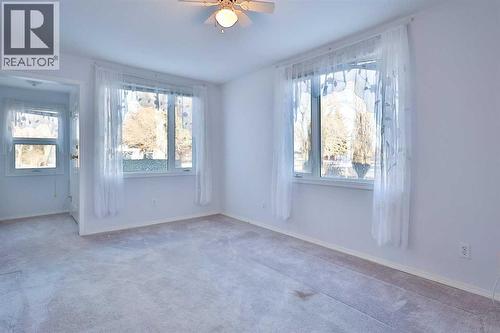 196 W 100 S, Raymond, AB - Indoor Photo Showing Other Room