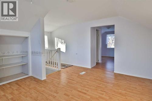 196 W 100 S, Raymond, AB - Indoor Photo Showing Other Room