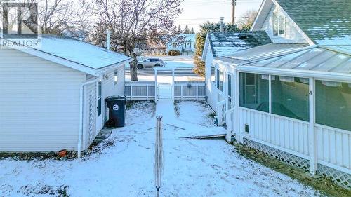 196 W 100 S, Raymond, AB - Outdoor