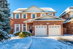 2120 DALECROFT CRESCENT  Burlington, ON L7M 4B3