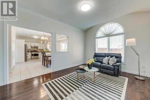 2120 Dalecroft Crescent, Burlington, ON - Indoor Photo Showing Living Room