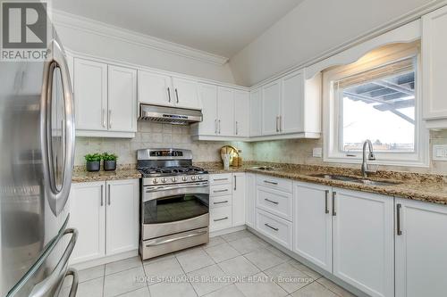 2120 Dalecroft Crescent, Burlington, ON - Indoor Photo Showing Kitchen With Double Sink