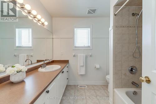 2120 Dalecroft Crescent, Burlington, ON - Indoor Photo Showing Bathroom
