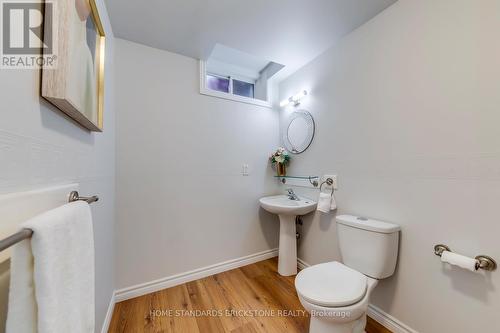 2120 Dalecroft Crescent, Burlington, ON - Indoor Photo Showing Bathroom