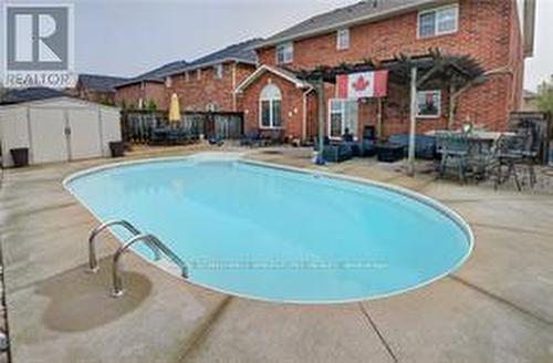 2120 Dalecroft Crescent, Burlington, ON - Outdoor With In Ground Pool