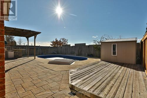 2120 Dalecroft Crescent, Burlington, ON - Outdoor With In Ground Pool