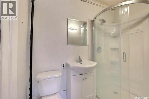 2263 Osler Street, Regina, SK - Indoor Photo Showing Bathroom