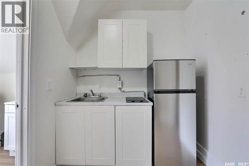 2263 Osler Street, Regina, SK - Indoor Photo Showing Laundry Room