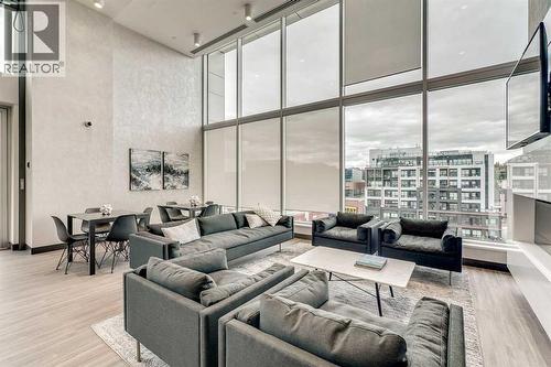 602, 930 16 Avenue Sw, Calgary, AB - Indoor