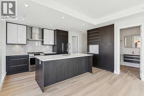 602, 930 16 Avenue Sw, Calgary, AB - Indoor Photo Showing Kitchen With Upgraded Kitchen