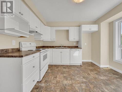 49 - 536 Third Street, London East (East H), ON - Indoor Photo Showing Kitchen