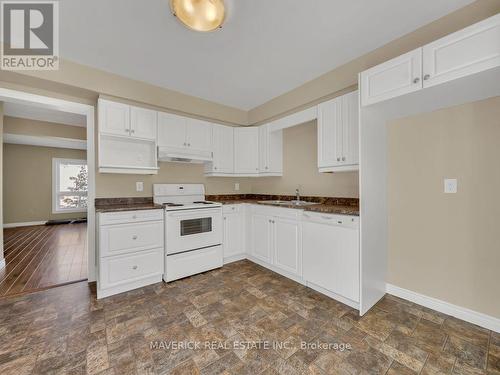 49 - 536 Third Street, London East (East H), ON - Indoor Photo Showing Kitchen