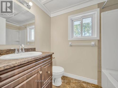 49 - 536 Third Street, London East (East H), ON - Indoor Photo Showing Bathroom