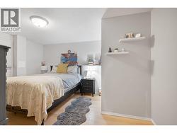 Primary suite bedroom - 