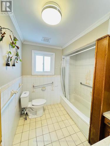 20 Terrace Drive, Hamilton, ON - Indoor Photo Showing Bathroom