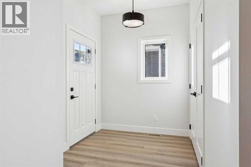 120 Quartz Crescent, Cochrane, AB - Indoor Photo Showing Other Room