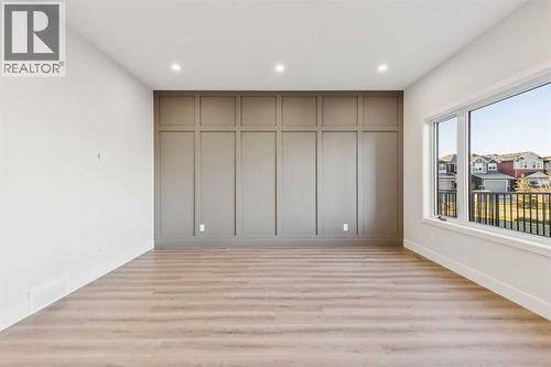 120 Quartz Crescent, Cochrane, AB - Indoor Photo Showing Other Room