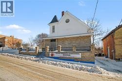 37 WELLINGTON Street  Cambridge, ON N1R 3Y6