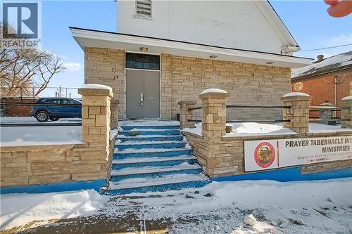 front steps and patio - 37 Wellington Street, Cambridge, ON 