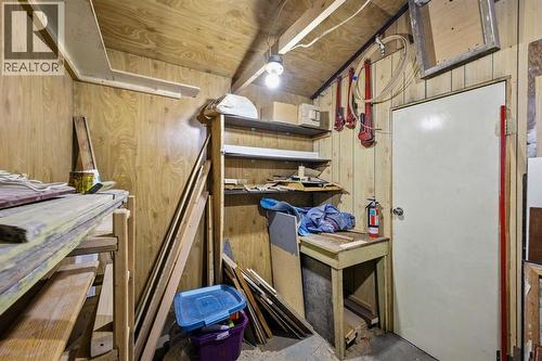 6383 32 Avenue Nw, Calgary, AB - Indoor