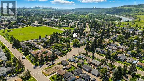 6383 32 Avenue Nw, Calgary, AB - Outdoor With View