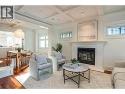 3242 W 3RD AVENUE  Vancouver, BC V6K 1N4