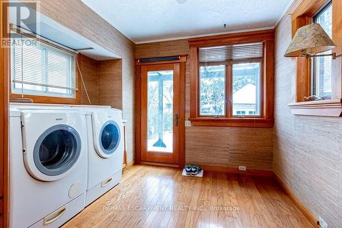 88 Cline Avenue N, Hamilton, ON - Indoor Photo Showing Laundry Room