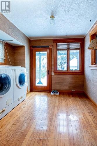 88 Cline Avenue N, Hamilton, ON - Indoor Photo Showing Laundry Room