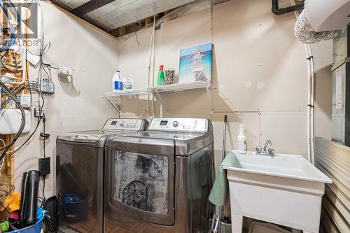 53 Sage Bank Link Nw, Calgary, AB - Indoor Photo Showing Laundry Room