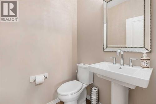 53 Sage Bank Link Nw, Calgary, AB - Indoor Photo Showing Bathroom
