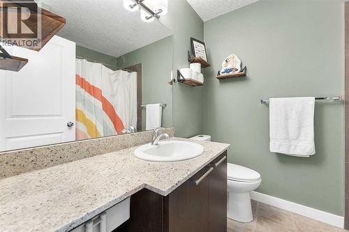 39 Silverado Way Sw, Calgary, AB - Indoor Photo Showing Bathroom