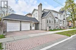 298 MCKEE AVENUE  Toronto, ON M2N 4E3