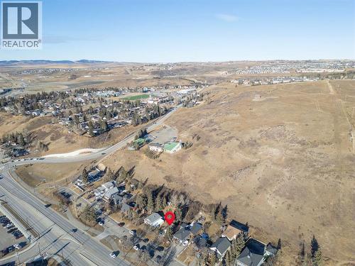 328 Third Street W, Cochrane, AB 