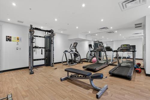 Salle d'exercice - 301-1200 Rue Crescent, Montréal (Ville-Marie), QC - Indoor Photo Showing Gym Room