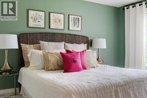 6365 Breckenridge Place, Burlington, ON - Indoor Photo Showing Bedroom