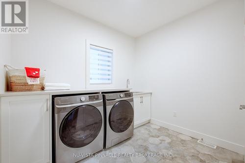2168 Ironwood Road, London South (South K), ON - Indoor Photo Showing Laundry Room