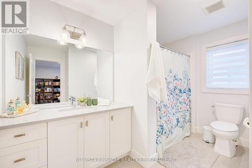 2168 Ironwood Road, London South (South K), ON - Indoor Photo Showing Bathroom