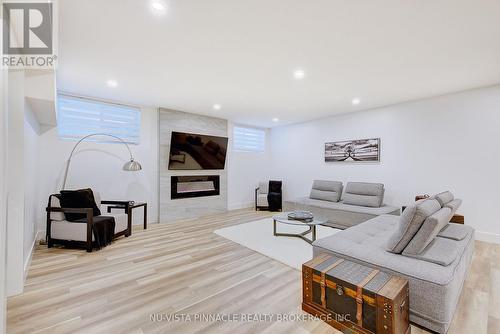 2168 Ironwood Road, London South (South K), ON - Indoor