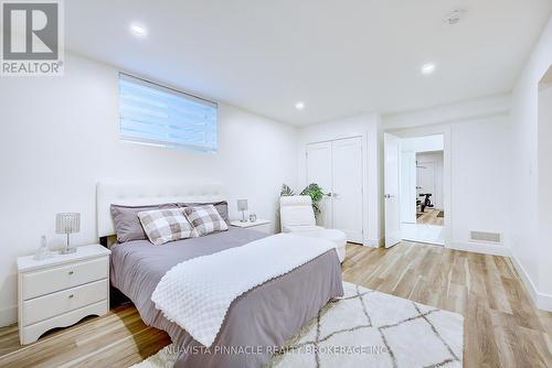 2168 Ironwood Road, London South (South K), ON - Indoor Photo Showing Bedroom