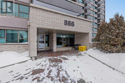 303 - 555 BRITTANY DRIVE  Ottawa, ON K1K 4C5
