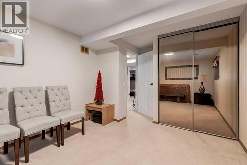 35 Woodstock Road Sw, Calgary, AB - Indoor