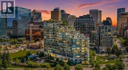 907, 738 1 Avenue SW  Calgary, AB T2P 5G8