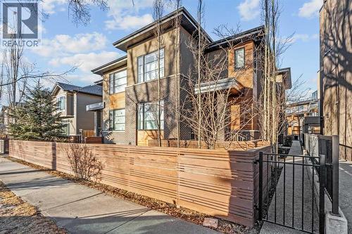 2, 312 12 Avenue NE  Calgary, AB T2E 1A4