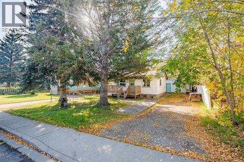 6507 34 Avenue Nw, Calgary, AB - Outdoor