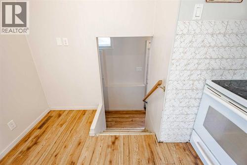 6507 34 Avenue Nw, Calgary, AB - Indoor